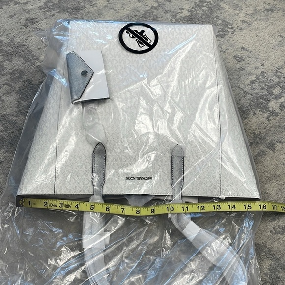 NWT MICHAEL Michael Kors Vincent Large Logo Tote Bag With Card Case Ivory - Picture 11 of 13